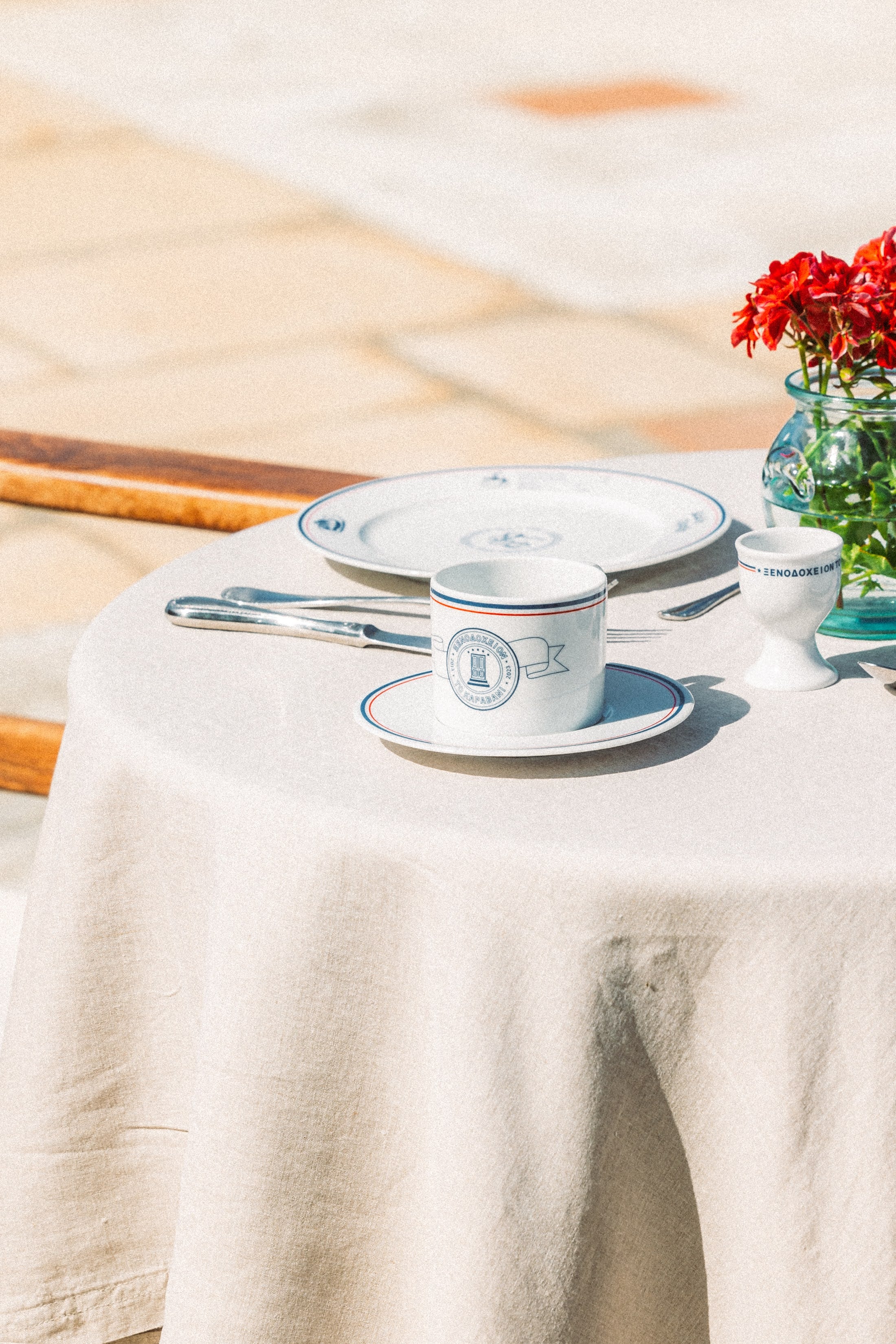 Porcelain Coffee Cup & Saucer (Hotel Καραβάνι) - Image 6