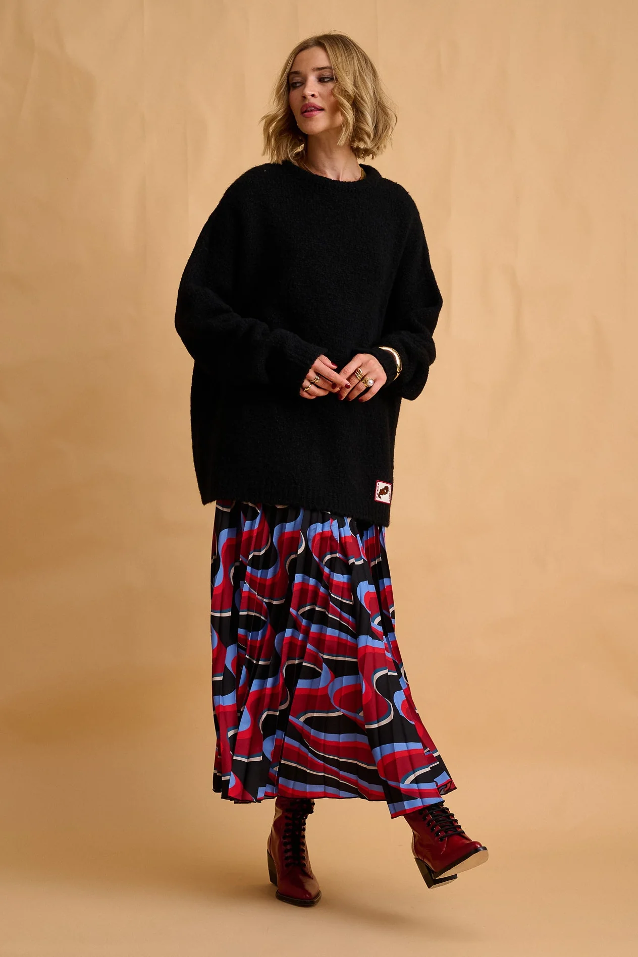 Zoe Pullover (Black) - Image 5